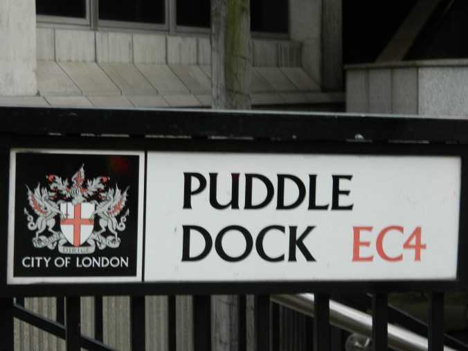 Street sign - Puddle Dock