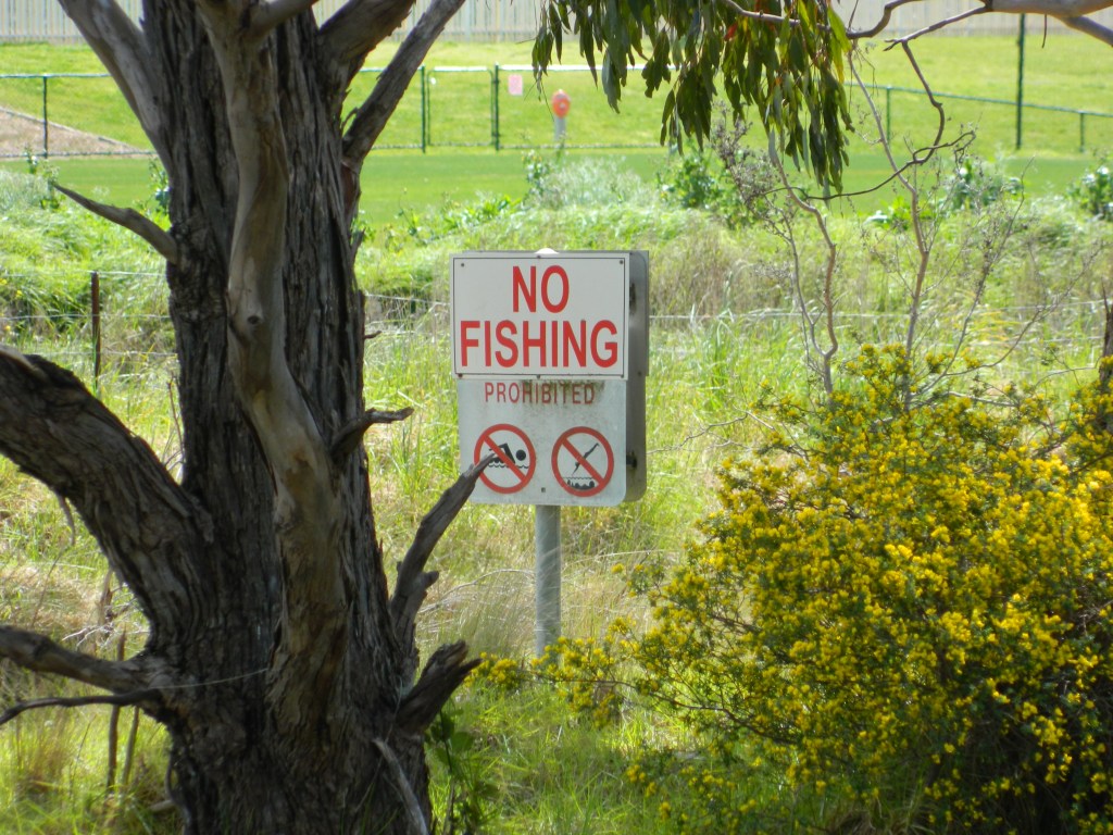 'No fishing' sign